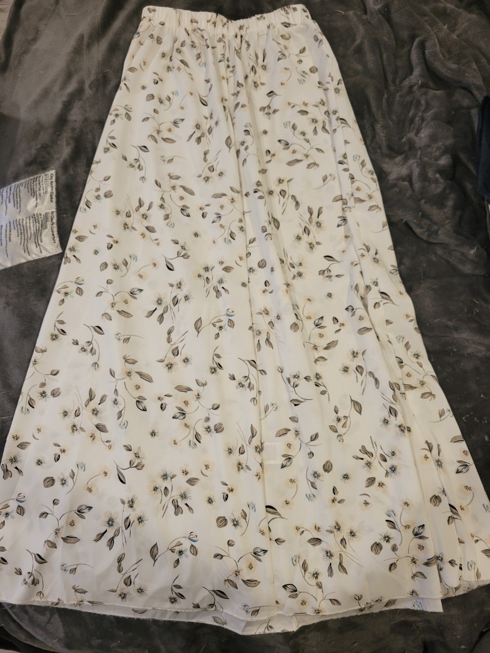 SHEIN Ivory Floral Maxi Skirt with Neutral Leaf Print